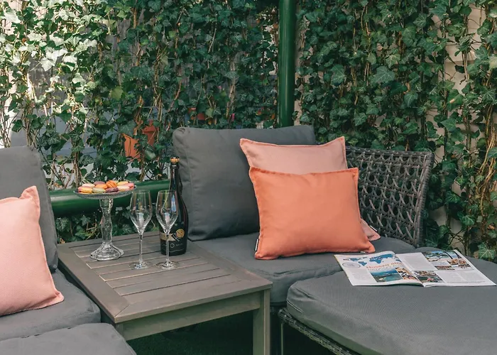 Zajos Noisy Vincent アパート *